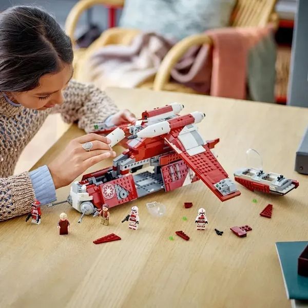 Блоковий конструктор LEGO Star Wars Бойовий корабель Корусантської варти (75354) 613464 фото
