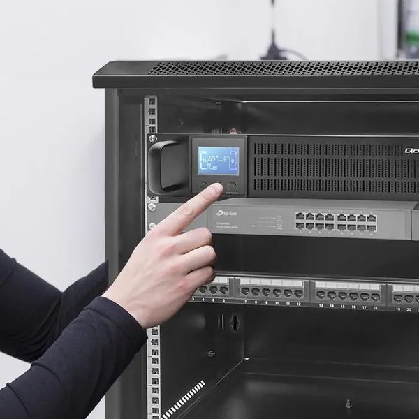 ДБЖ безперервної дії (Online) Qoltec 1kVA/800W (53945) 017993 фото