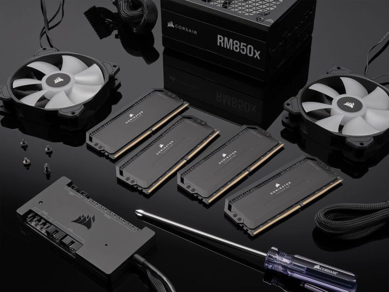 Память для настольных компьютеров Corsair 64 GB (2x32GB) DDR5 6000 MHz DOMINATOR PLATINUM RGB 027652 фото