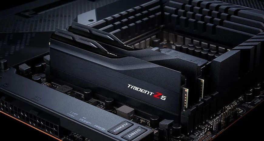 Память для настольных компьютеров G.Skill 32 GB (2x16GB) DDR5 6000 MHz Trident Z5 (F5-6000J3040F16GX2-TZ5K) 026468 фото