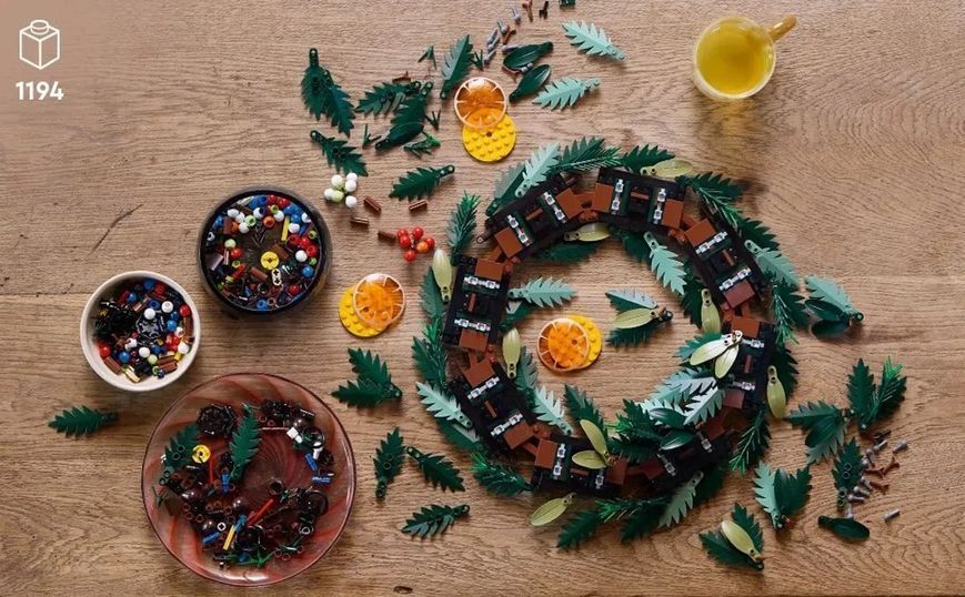 Блоковий конструктор LEGO Botanicals Вінок (10340) 613363 фото