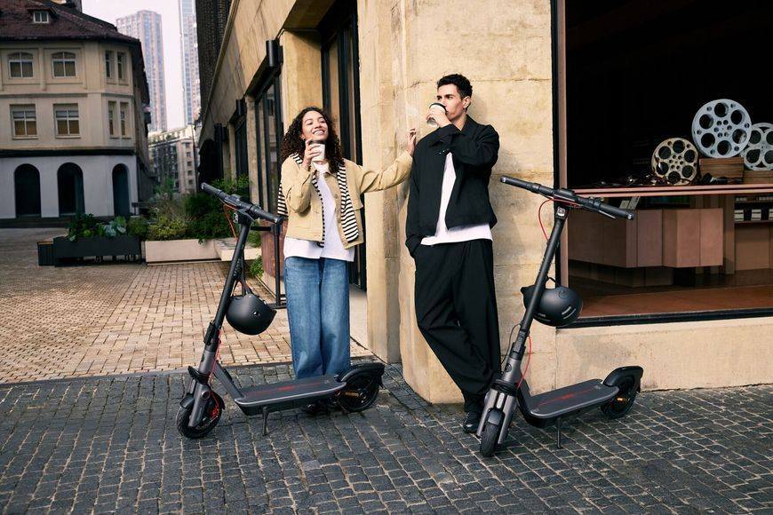 Електросамокат SEGWAY Ninebot F3 D 70км 1000Вт Амортизація 10" Чорний 2063470 фото