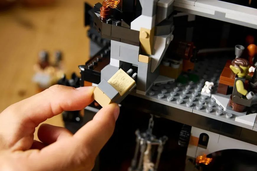 Блоковий конструктор LEGO Icons Володар кілець: Барад-Дур (10333) 613527 фото